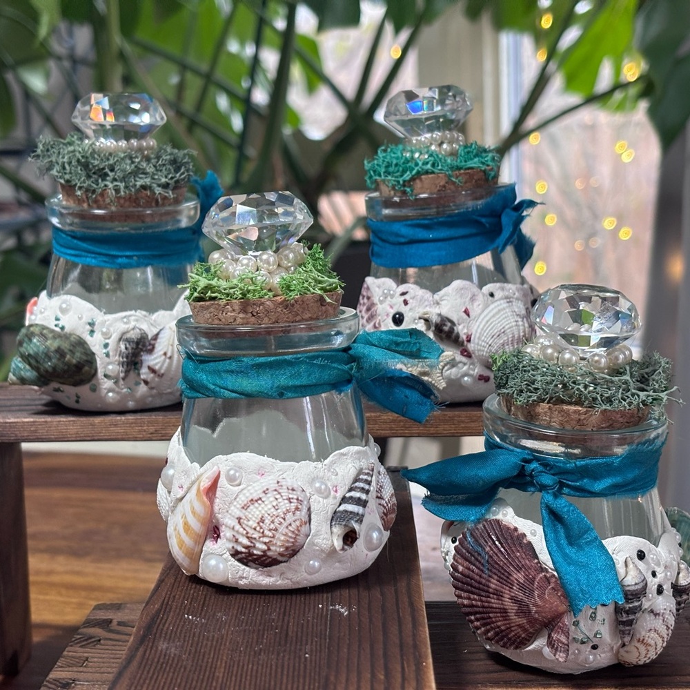 🐚 Nautical Decorated Glass Jars – Set of 4 • Real Seashells